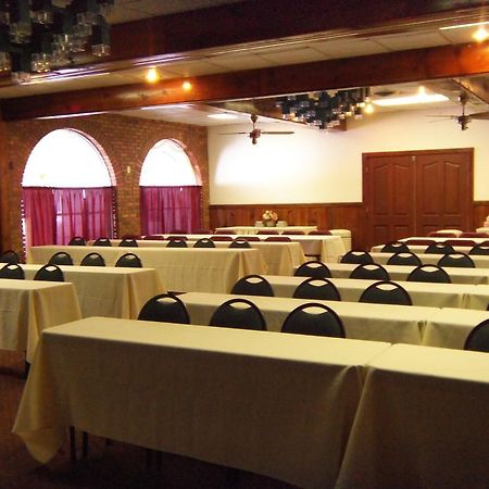 Luxury Inn & Suites 앨라모고도 외부 사진